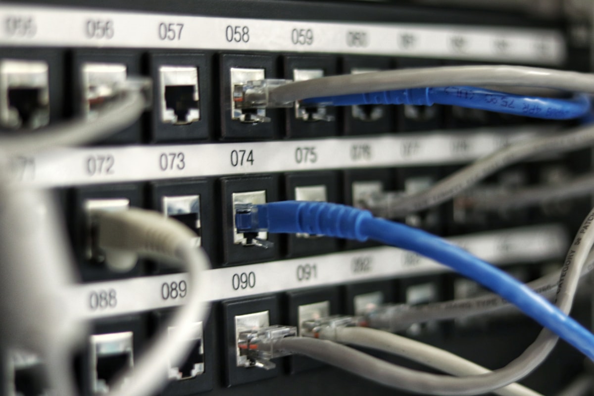 Network switching and cabling inside a server rack